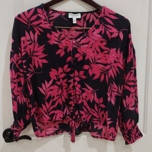 Sophia Vergara. Button Down with Tie Bottom Top. Size Small. Black and Hot Pink